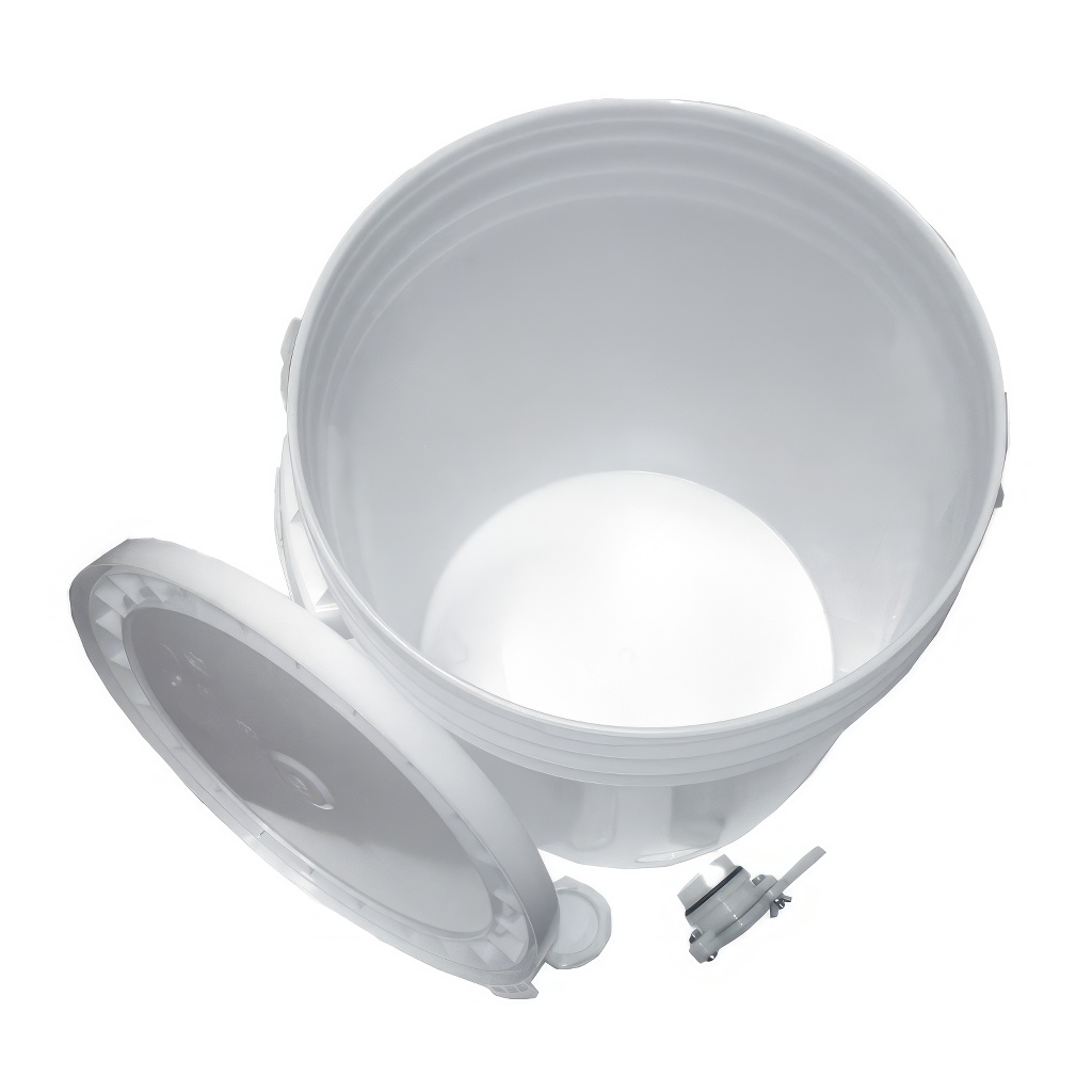 Massive plastic bucket with honey gate 40 kg